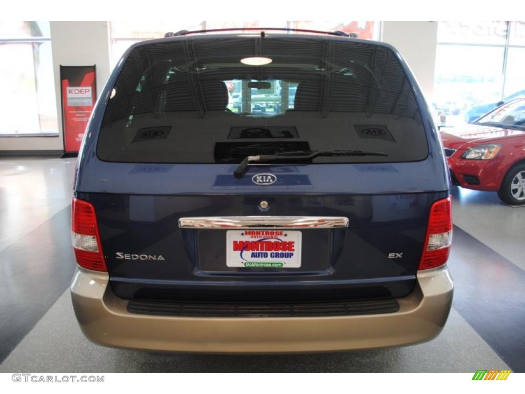 2003 Sedona EX - Blue Sapphire / Beige photo #5