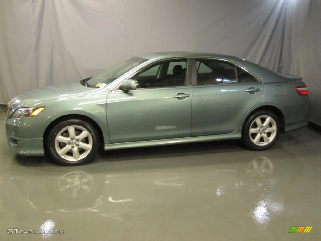 2008 Camry SE - Aloe Green Metallic / Dark Charcoal photo #3