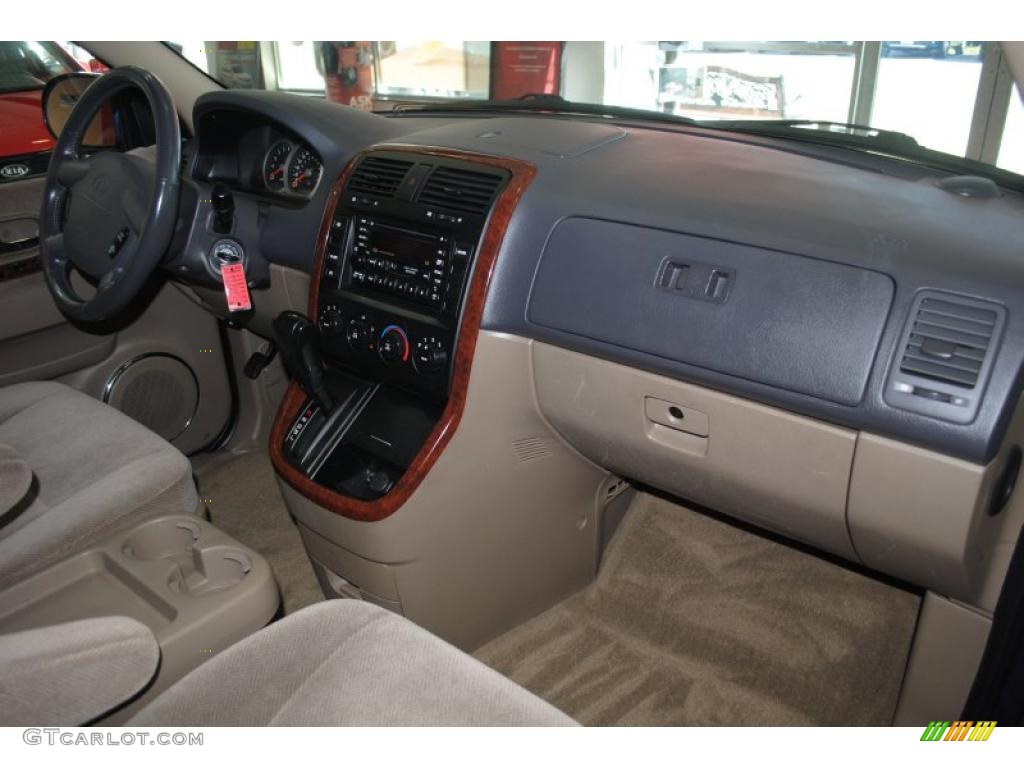 2003 Sedona EX - Blue Sapphire / Beige photo #13