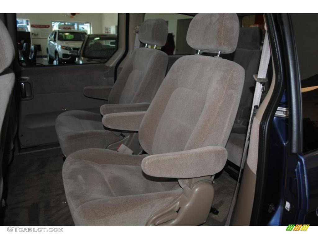 2003 Sedona EX - Blue Sapphire / Beige photo #17