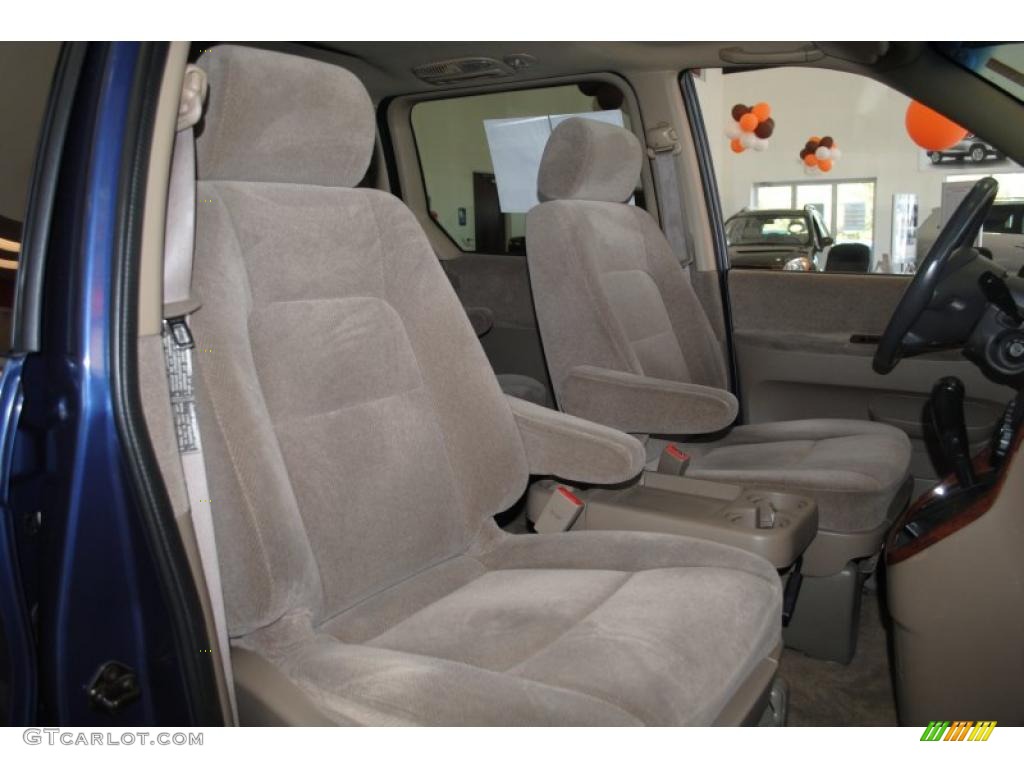 2003 Sedona EX - Blue Sapphire / Beige photo #23
