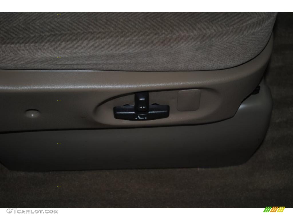 2003 Sedona EX - Blue Sapphire / Beige photo #24