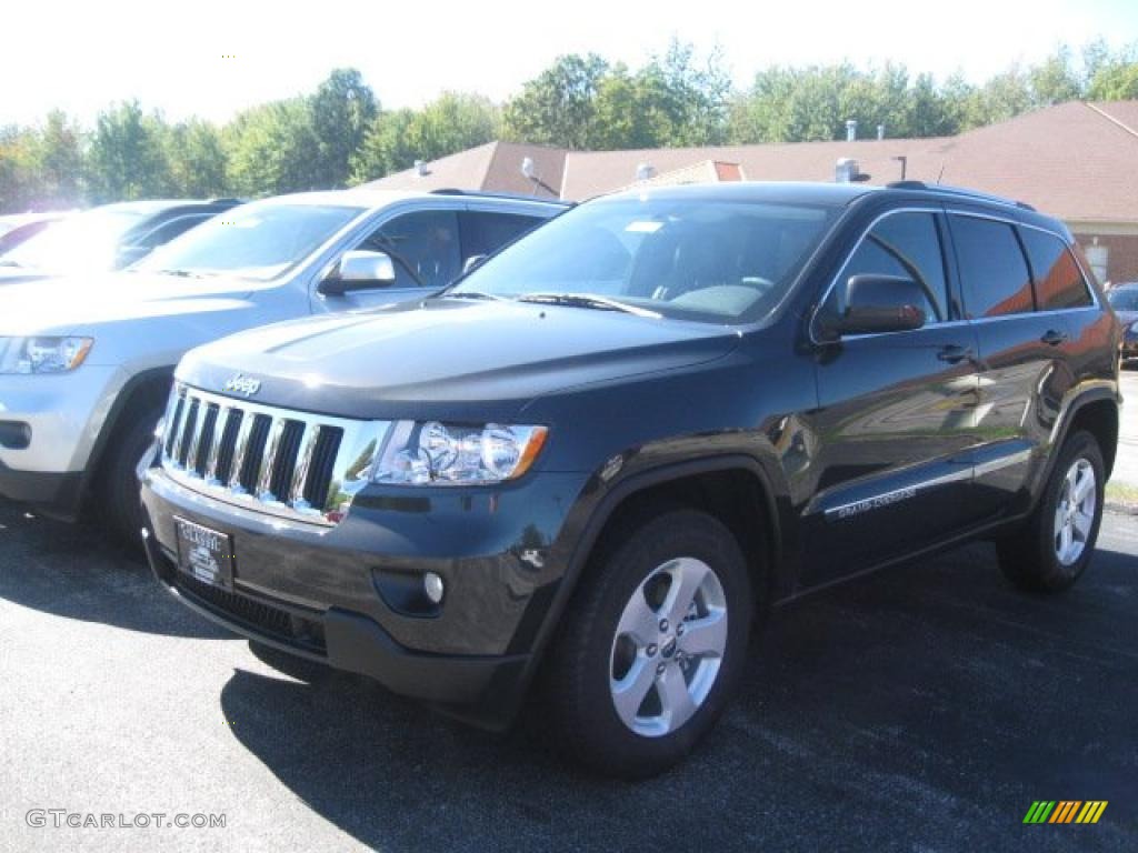 2011 Grand Cherokee Laredo X Package 4x4 - Dark Charcoal Pearl / Black photo #1