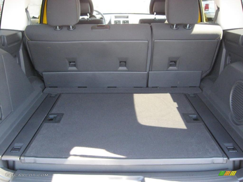 2011 Dodge Nitro Detonator Trunk Photo #37716597