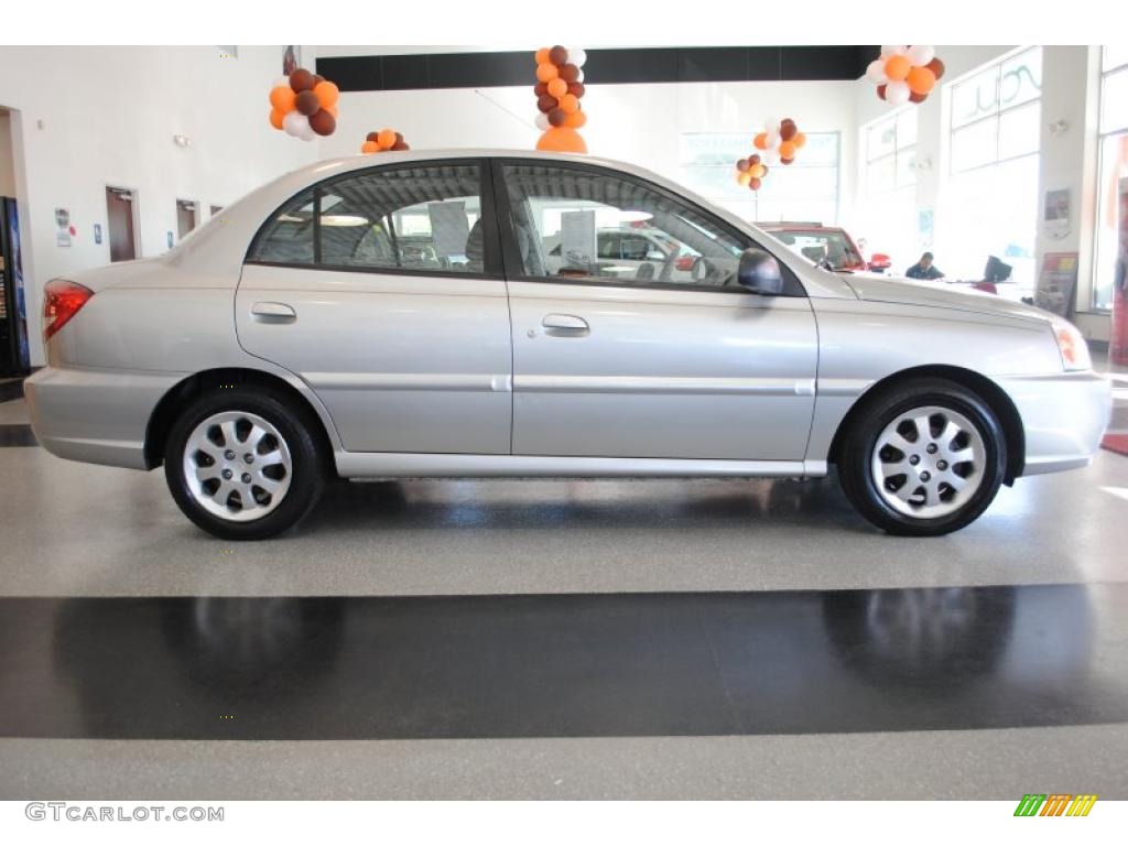 2004 Rio Sedan - Diamond Silver / Gray photo #8