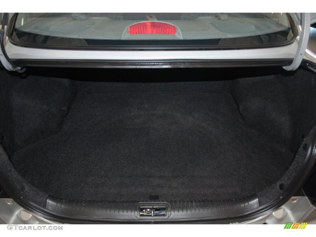 2004 Rio Sedan - Diamond Silver / Gray photo #24