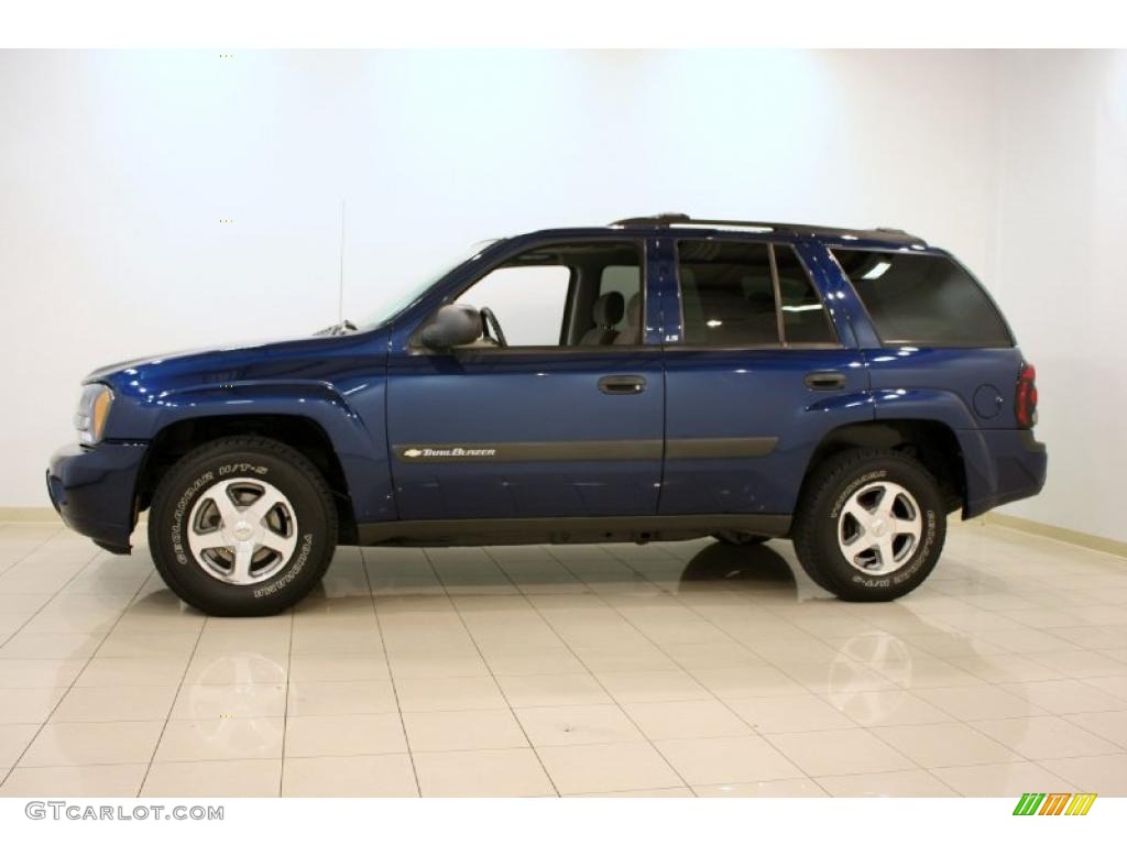 2004 TrailBlazer LS 4x4 - Indigo Blue Metallic / Medium Pewter photo #4