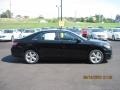Black - Camry SE Photo No. 6