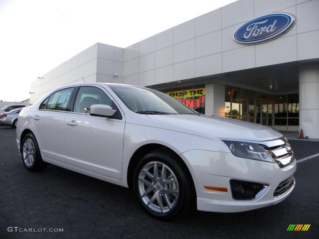 White Platinum Tri-Coat Ford Fusion