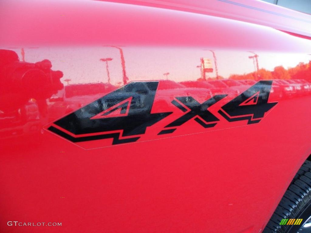 2006 Dakota SLT Quad Cab 4x4 - Flame Red / Medium Slate Gray photo #13