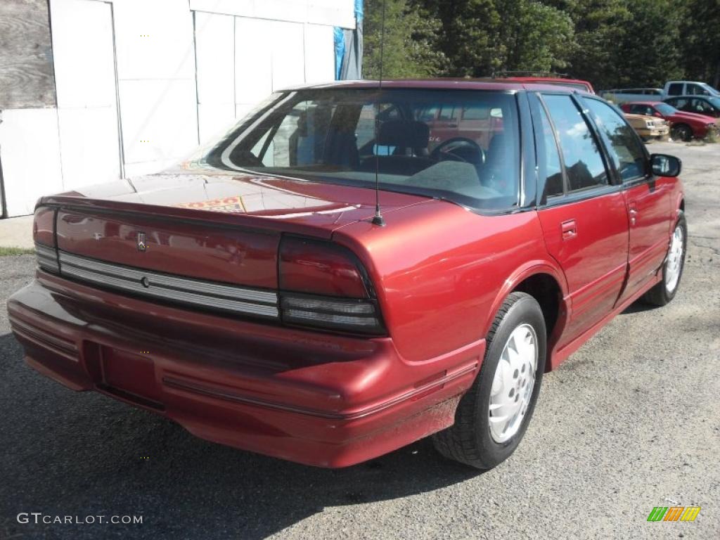 1993 Regal Custom Sedan - Medium Garnet Red Metallic / Gray photo #5