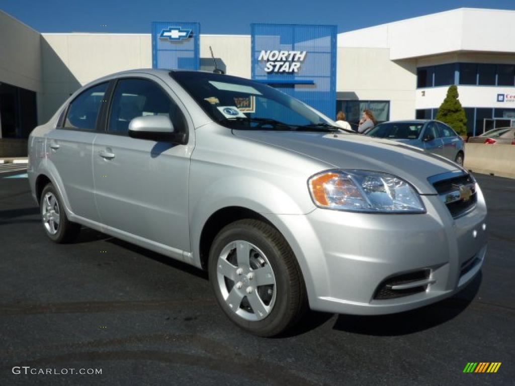 2010 Aveo LT Sedan - Cosmic Silver / Charcoal photo #1