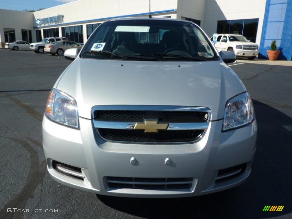 2010 Aveo LT Sedan - Cosmic Silver / Charcoal photo #2