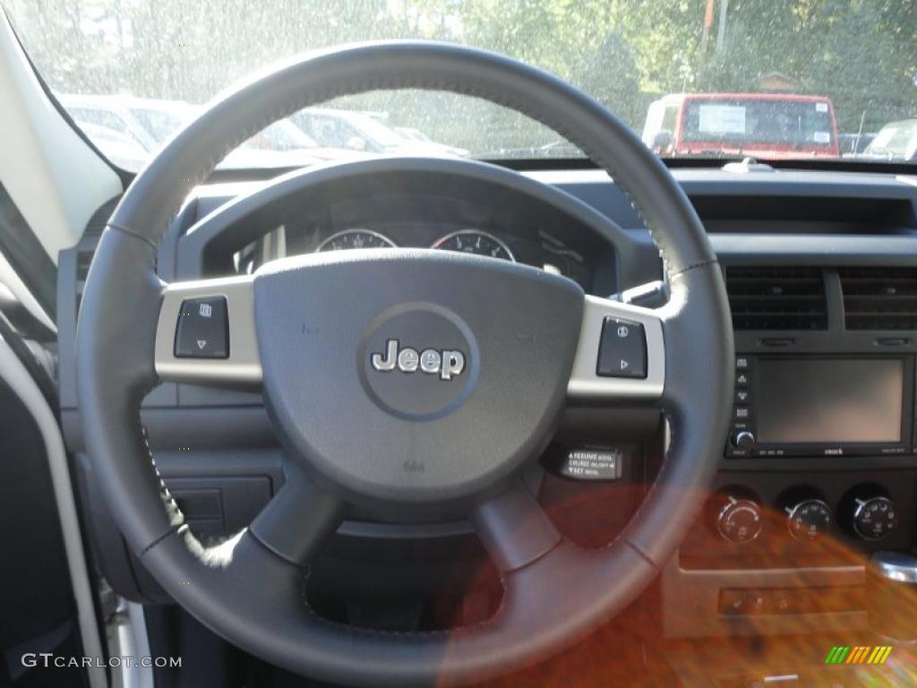 2010 Liberty Renegade 4x4 - Stone White / Dark Slate Gray photo #25