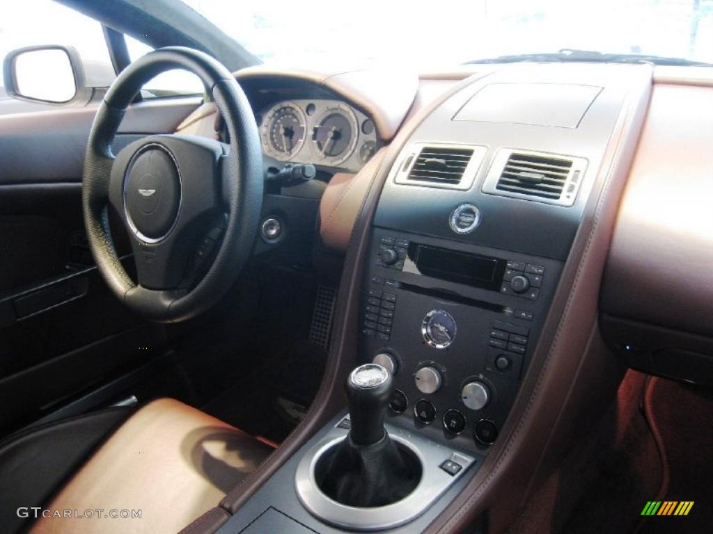 2006 V8 Vantage Coupe - Tungsten Silver / Iron Ore Red photo #18