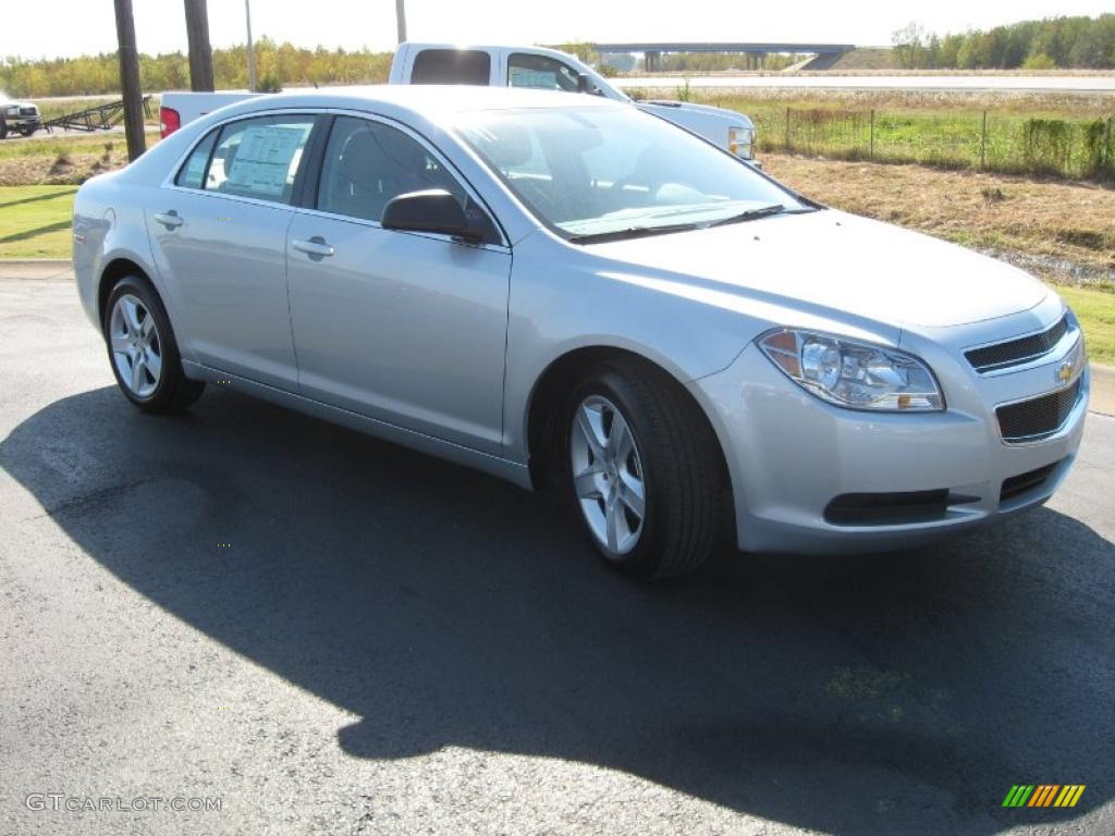 2011 Malibu LS - Silver Ice Metallic / Titanium photo #3