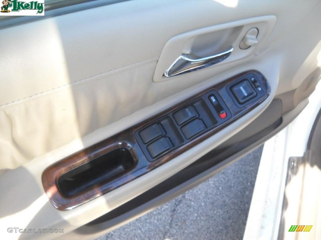 2001 Accord EX Sedan - Taffeta White / Ivory photo #16