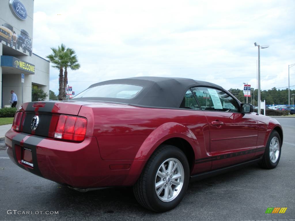 2007 Mustang V6 Deluxe Convertible - Redfire Metallic / Dark Charcoal photo #3