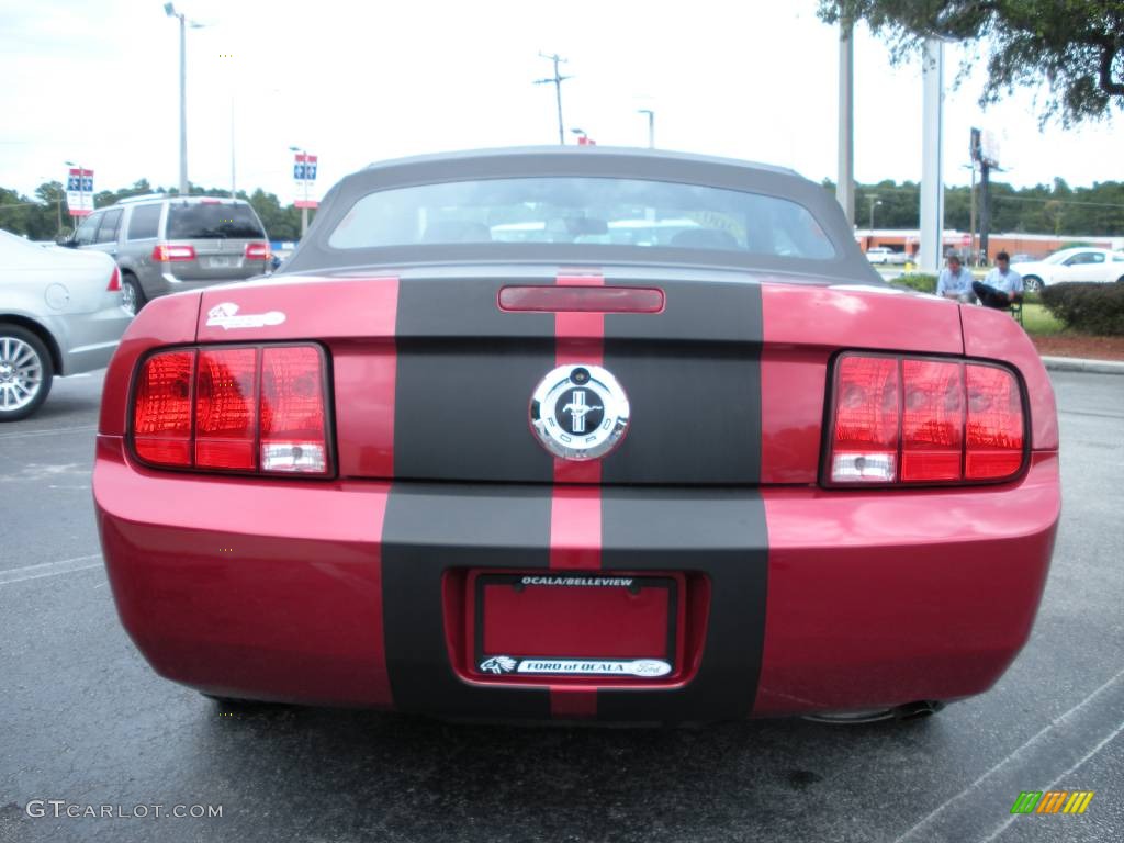 2007 Mustang V6 Deluxe Convertible - Redfire Metallic / Dark Charcoal photo #4