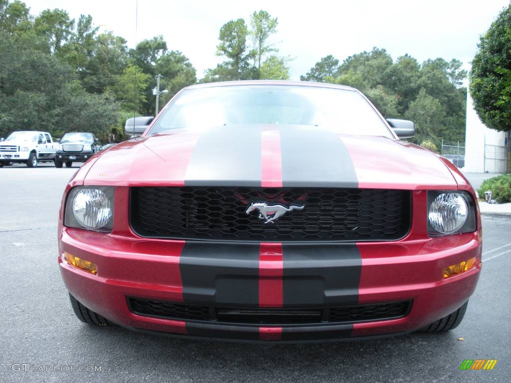 2007 Mustang V6 Deluxe Convertible - Redfire Metallic / Dark Charcoal photo #8