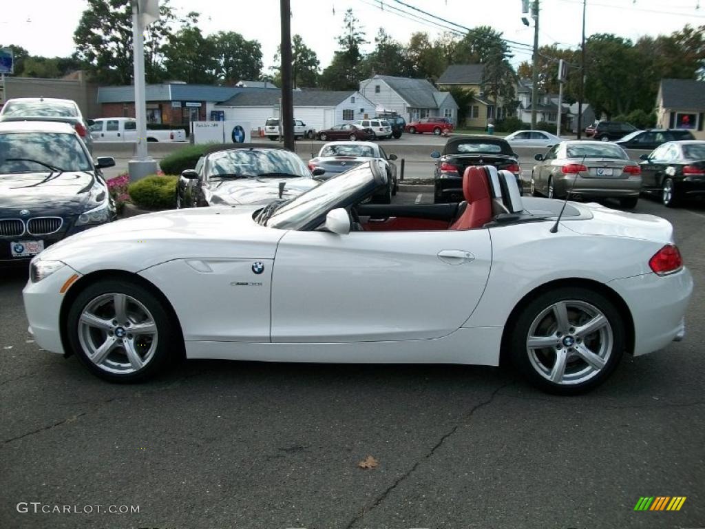 2011 Z4 sDrive30i Roadster - Alpine White / Coral Red photo #8