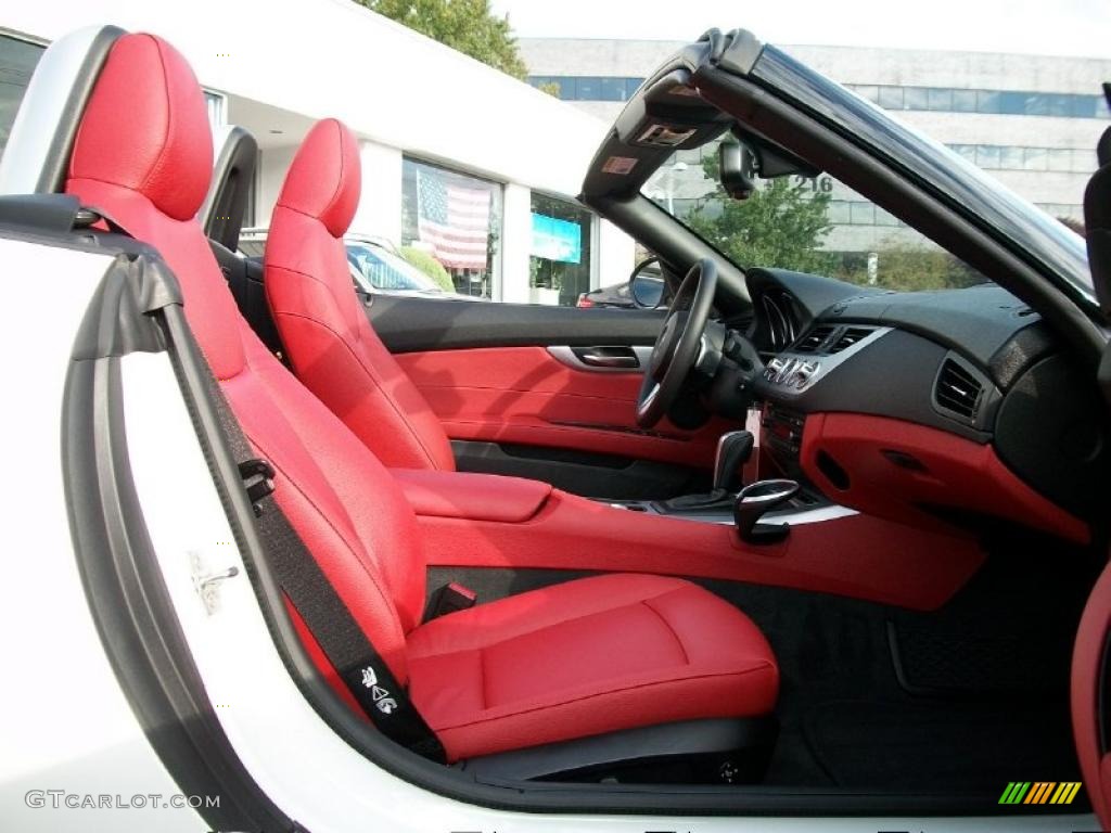 2011 Z4 sDrive30i Roadster - Alpine White / Coral Red photo #25