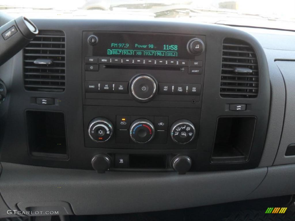 2009 Silverado 1500 LS Crew Cab - Deep Ruby Red Metallic / Dark Titanium photo #12