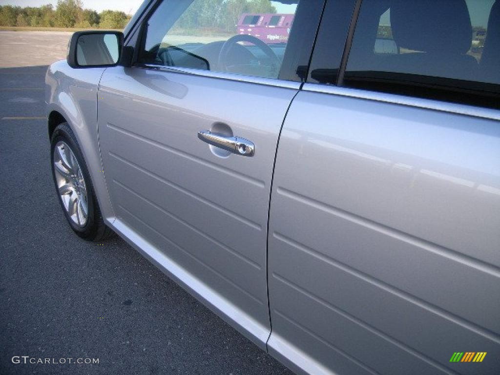2010 Flex Limited AWD - Ingot Silver Metallic / Charcoal Black photo #38
