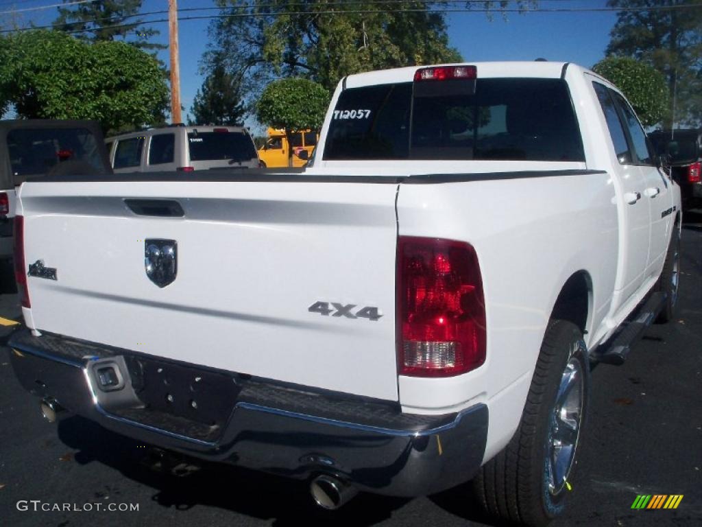 2011 Ram 1500 Big Horn Quad Cab 4x4 - Bright White / Dark Slate Gray/Medium Graystone photo #10