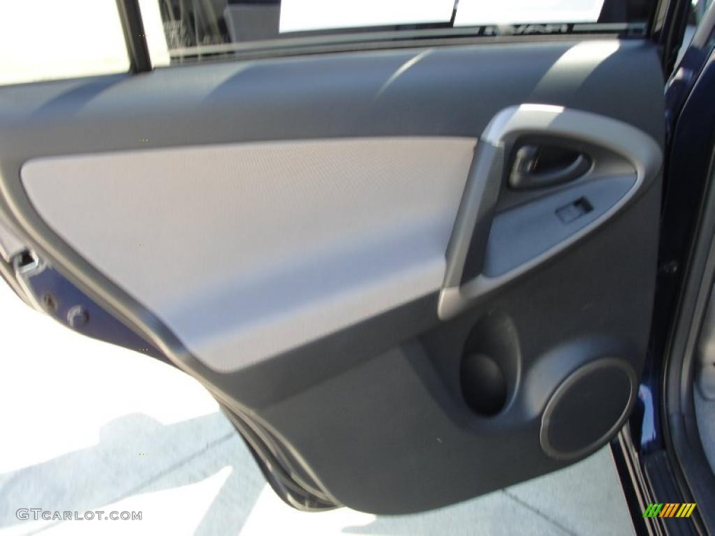 2007 RAV4 I4 - Nautical Blue Metallic / Ash Gray photo #29