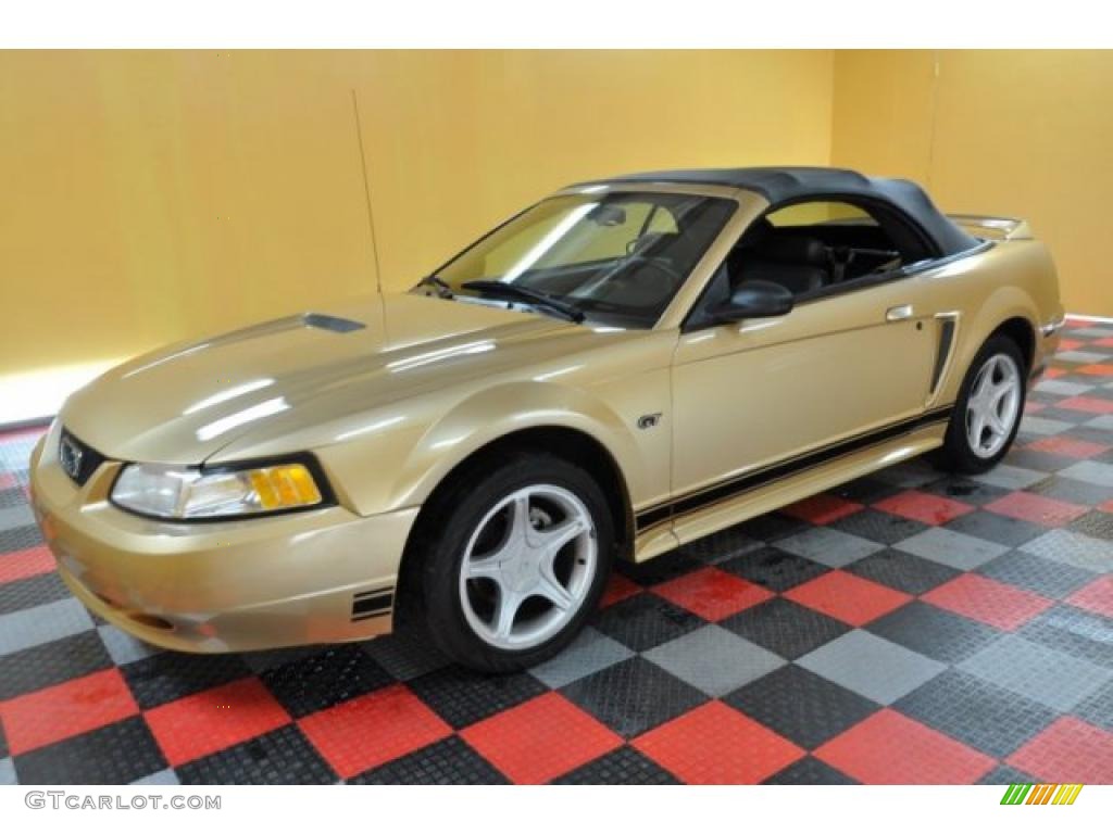 2000 Mustang GT Convertible - Sunburst Gold Metallic / Dark Charcoal photo #3