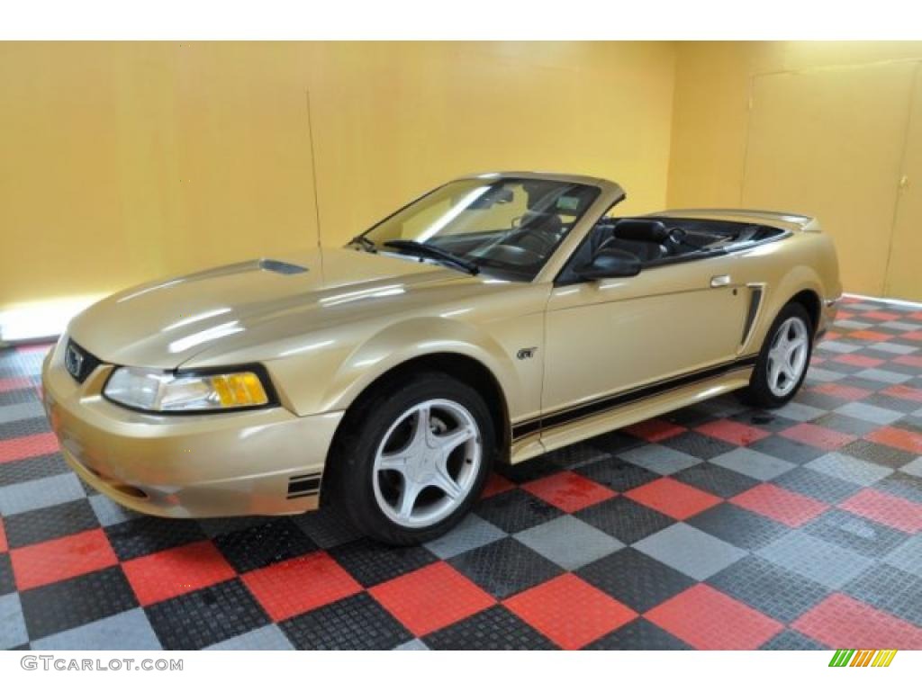 2000 Mustang GT Convertible - Sunburst Gold Metallic / Dark Charcoal photo #7