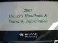 2007 Sonora Gold Hyundai Entourage GLS  photo #32