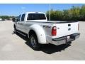 White Platinum Tri-Coat Metallic - F350 Super Duty Lariat Crew Cab Dually Photo No. 14