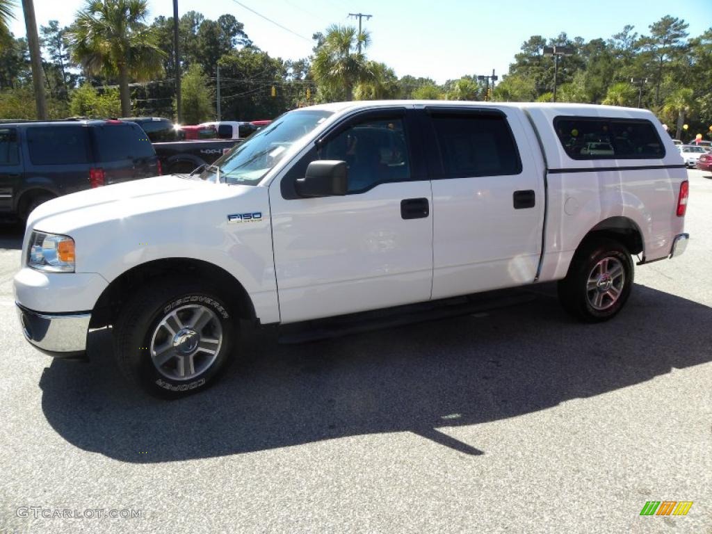 2006 F150 XLT SuperCrew - Oxford White / Medium/Dark Flint photo #2