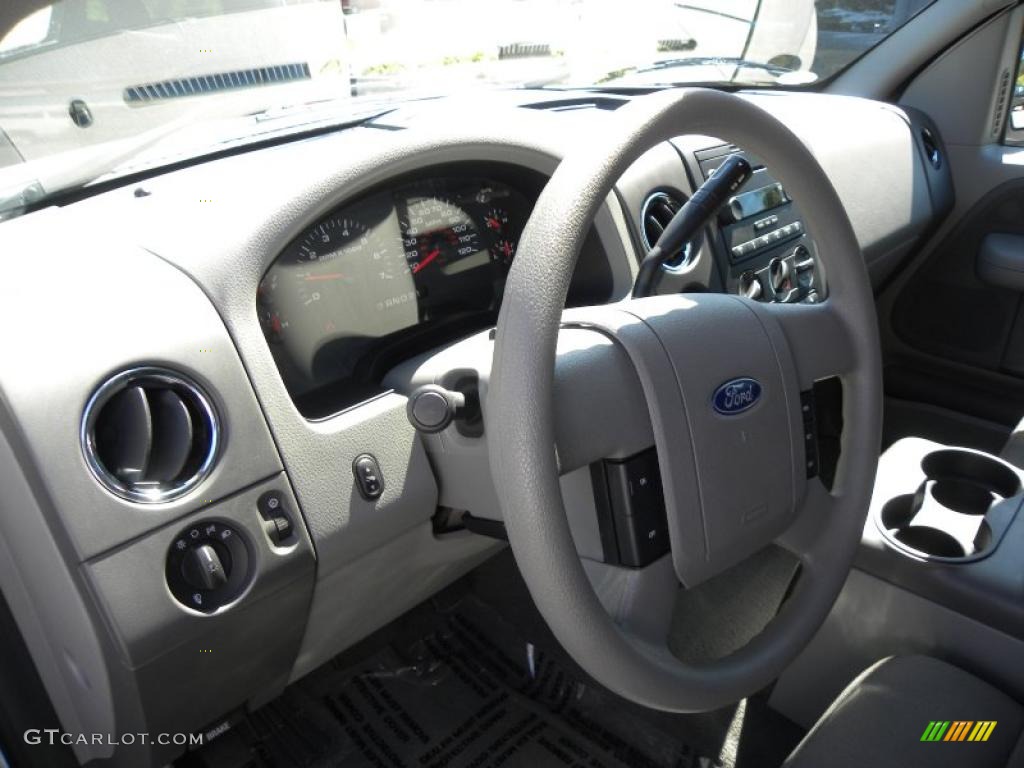 2006 F150 XLT SuperCrew - Oxford White / Medium/Dark Flint photo #3