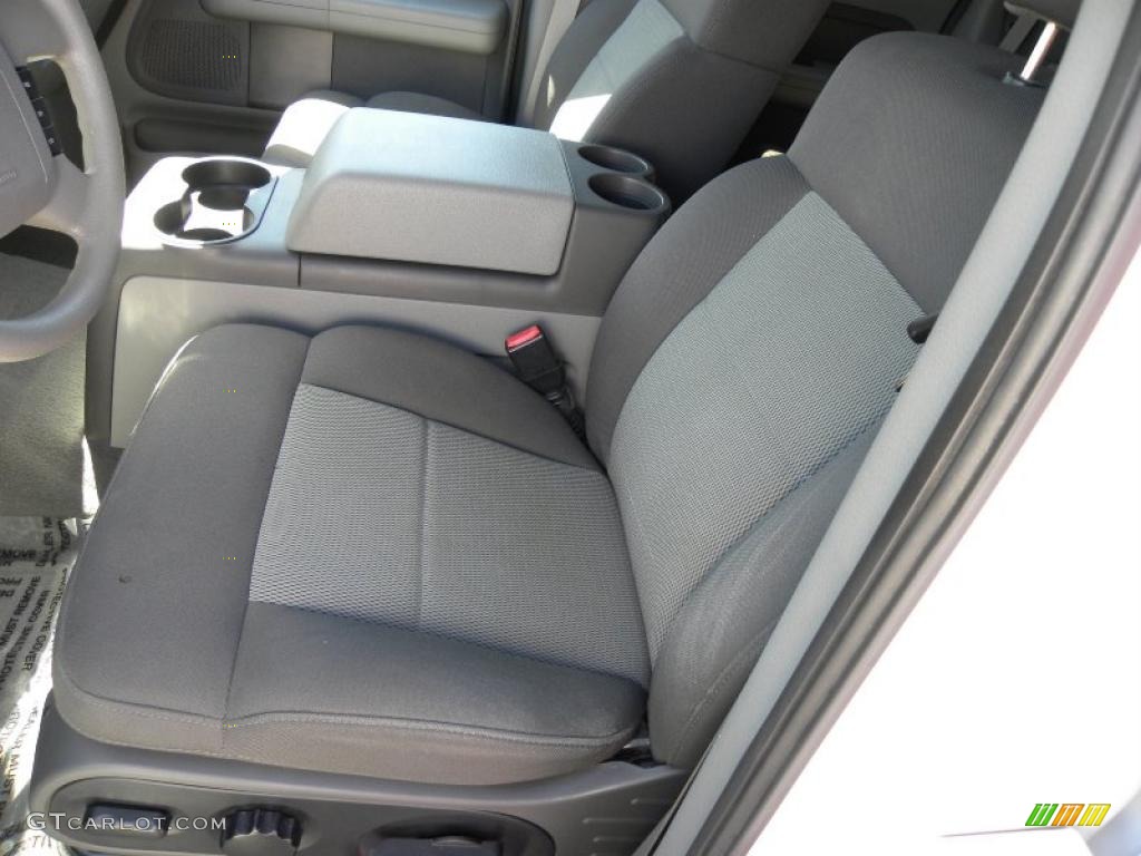 2006 F150 XLT SuperCrew - Oxford White / Medium/Dark Flint photo #4