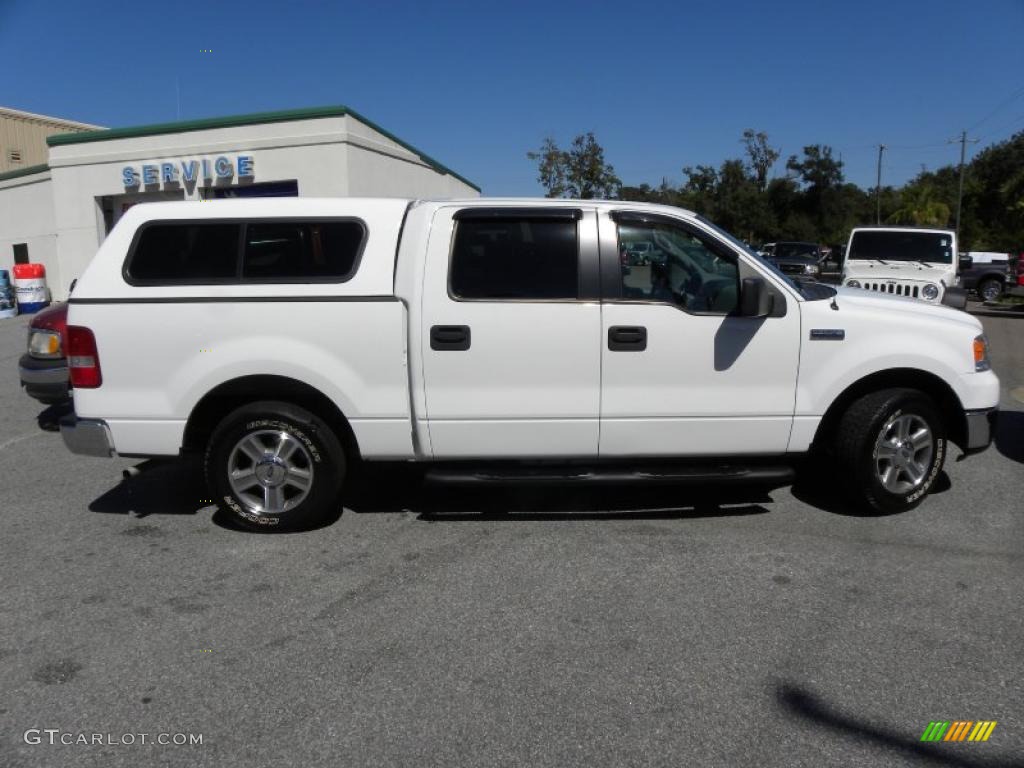 2006 F150 XLT SuperCrew - Oxford White / Medium/Dark Flint photo #12