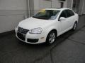 Campanella White - Jetta SE Sedan Photo No. 7