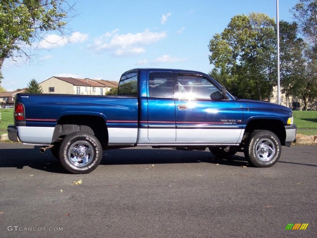 2001 Ram 1500 SLT Club Cab 4x4 - Patriot Blue Pearl / Mist Gray photo #17