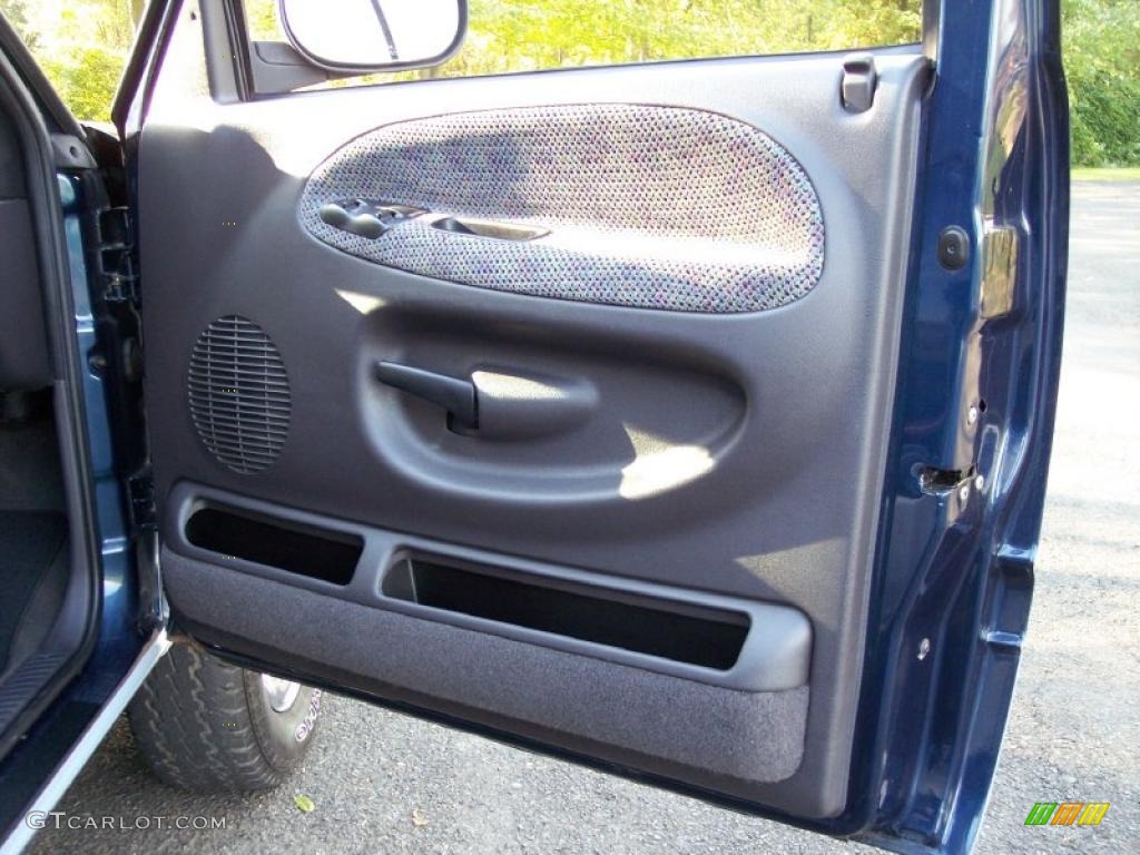 2001 Ram 1500 SLT Club Cab 4x4 - Patriot Blue Pearl / Mist Gray photo #40