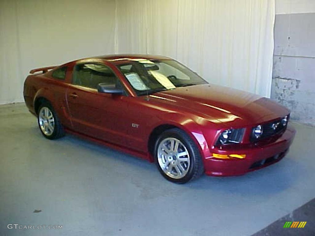 2005 Mustang GT Premium Coupe - Redfire Metallic / Dark Charcoal photo #1