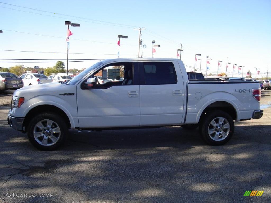 2010 F150 Lariat SuperCrew 4x4 - Oxford White / Black photo #2
