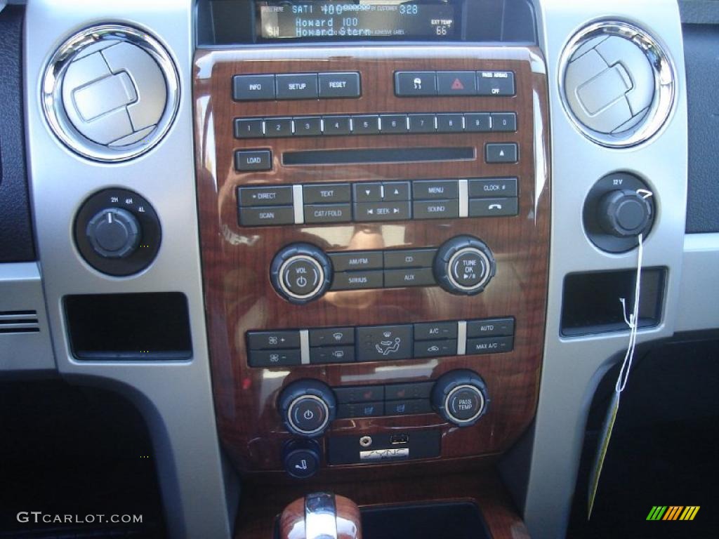 2010 F150 Lariat SuperCrew 4x4 - Oxford White / Black photo #13