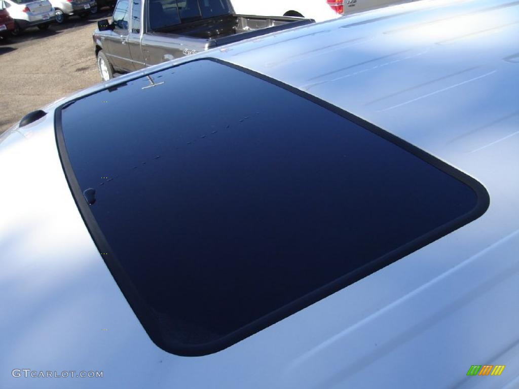 2010 F150 Lariat SuperCrew 4x4 - Oxford White / Black photo #16
