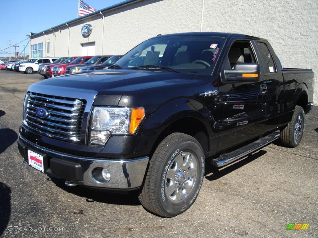 2010 F150 XLT SuperCab 4x4 - Tuxedo Black / Medium Stone photo #1