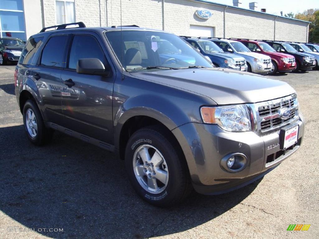 2011 Escape XLT V6 4WD - Sterling Grey Metallic / Charcoal Black photo #7