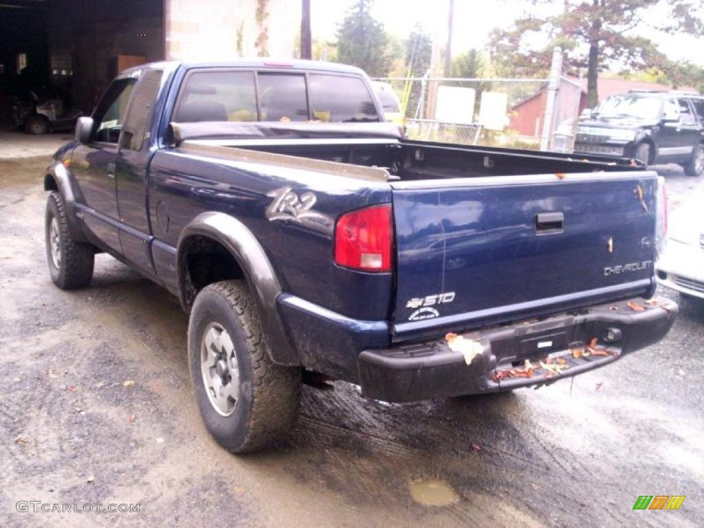 2002 S10 ZR2 Extended Cab 4x4 - Indigo Blue Metallic / Graphite photo #5