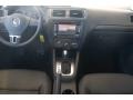 Black - Jetta SE Sedan Photo No. 7