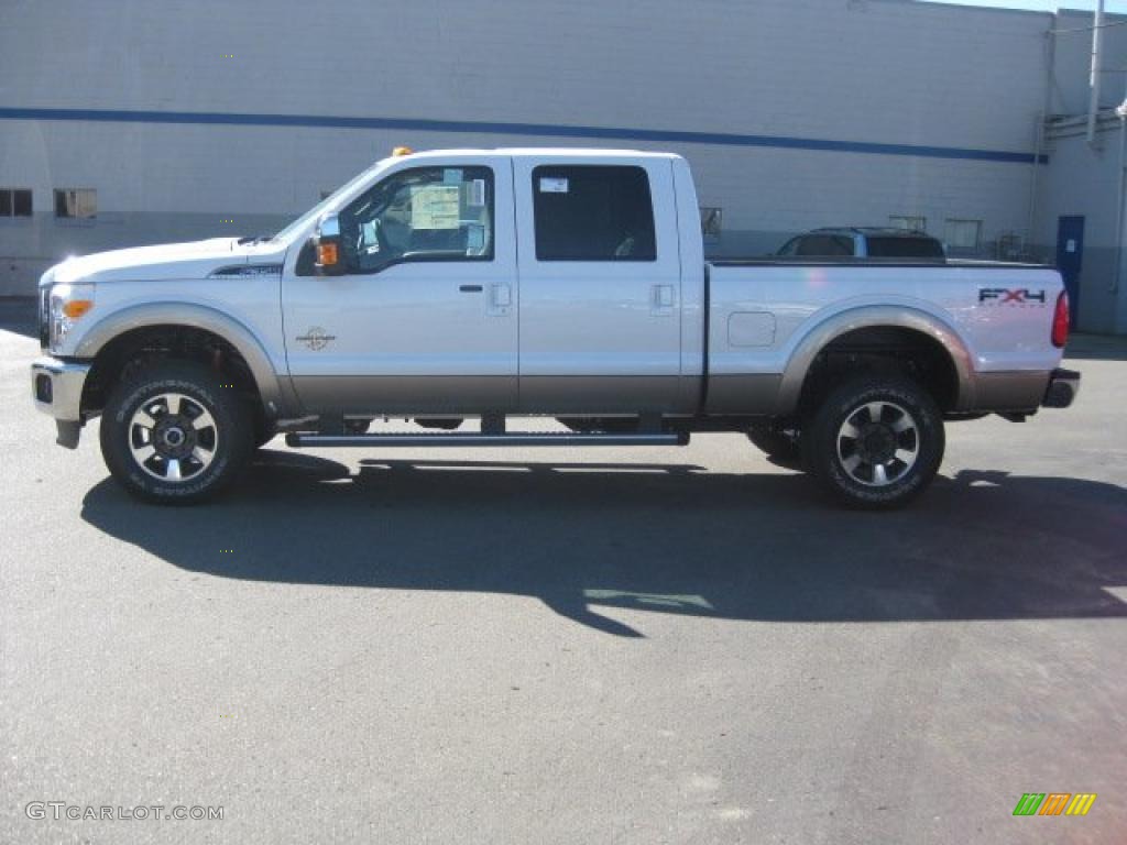 2011 F350 Super Duty Lariat Crew Cab 4x4 - White Platinum Tri-Coat Metallic / Black photo #1